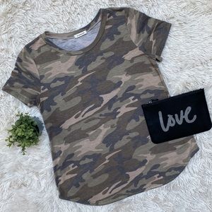 Viamor Camo Tee 💗 Olive & Gray